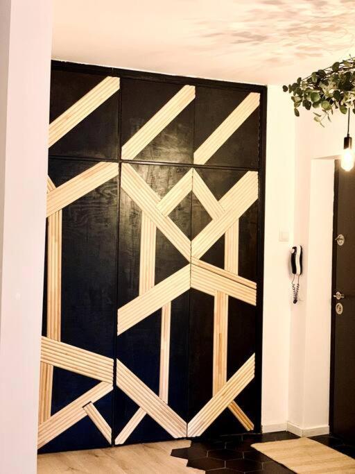 Ferienwohnung Heart Of The City - Modern Studio With Balcony Bukarest Exterior foto